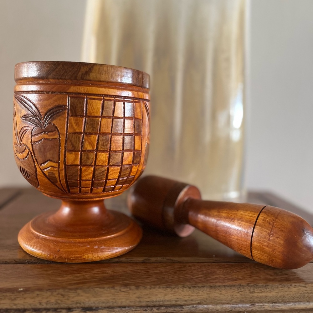 Mortar and pestle set in wood. Carved decorated, great grinding flavor.